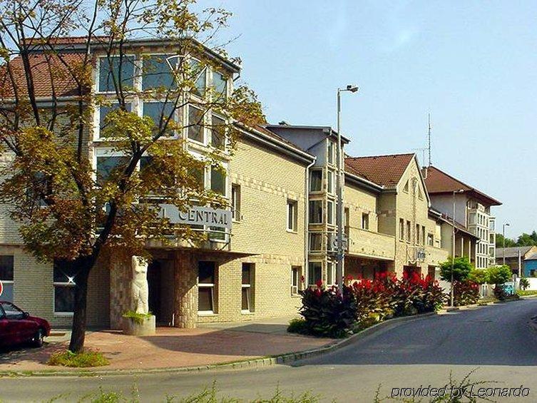 Hotel Central Nyíregyháza Екстериор снимка