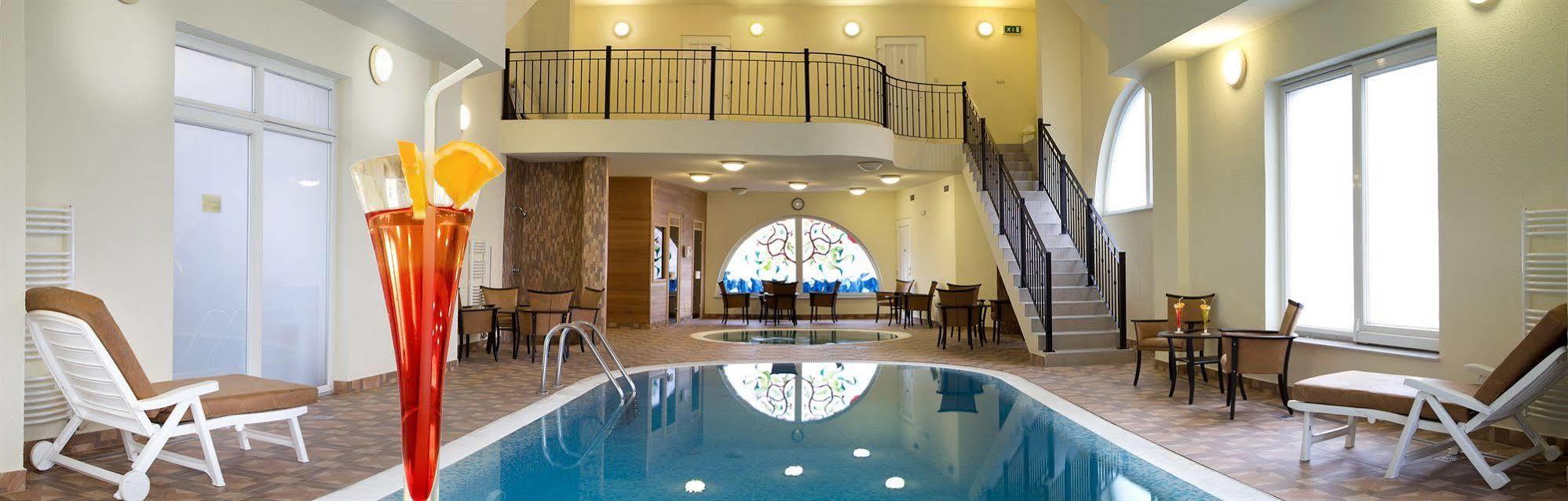 Hotel Central Nyíregyháza Екстериор снимка