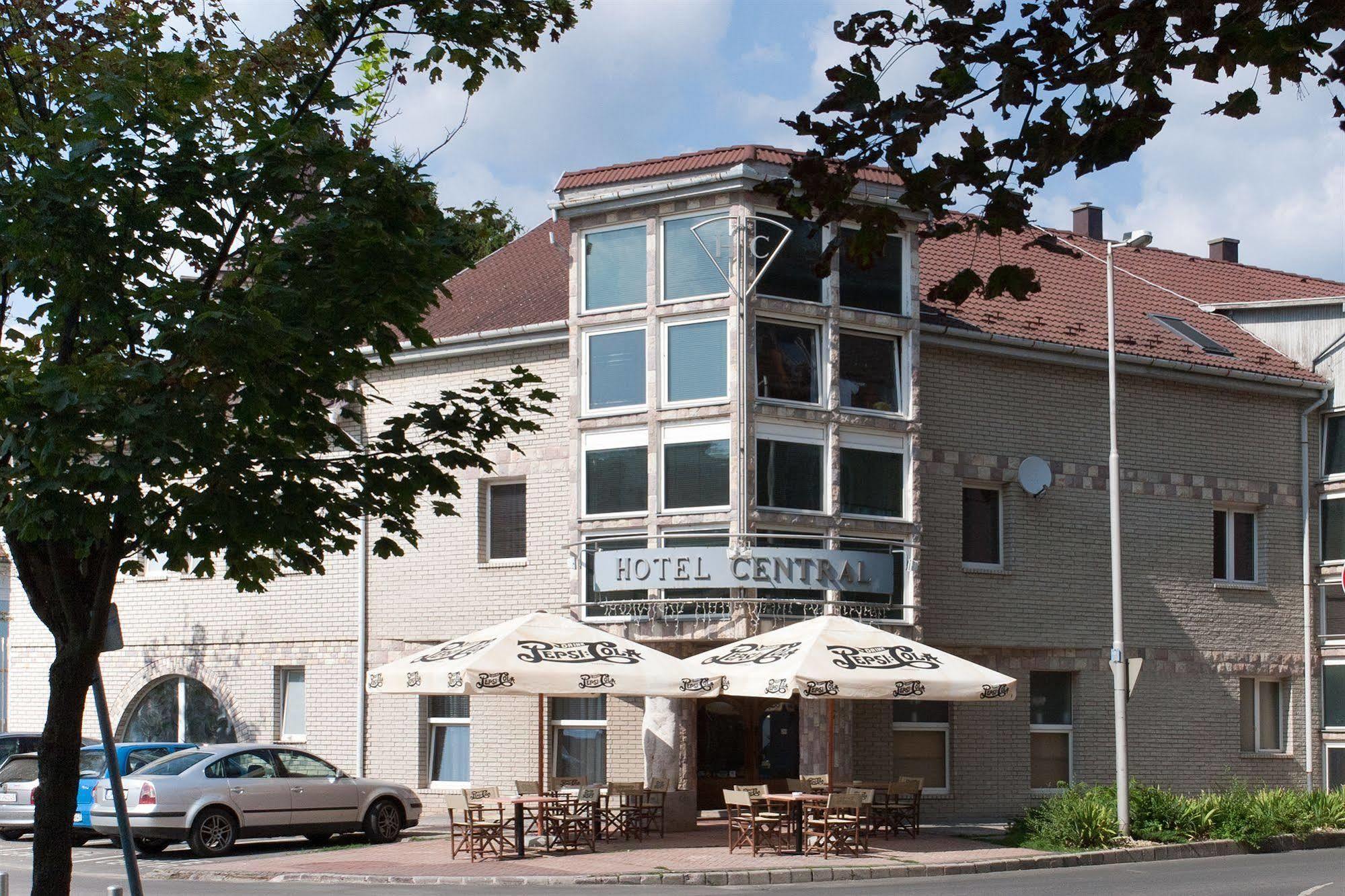 Hotel Central Nyíregyháza Екстериор снимка