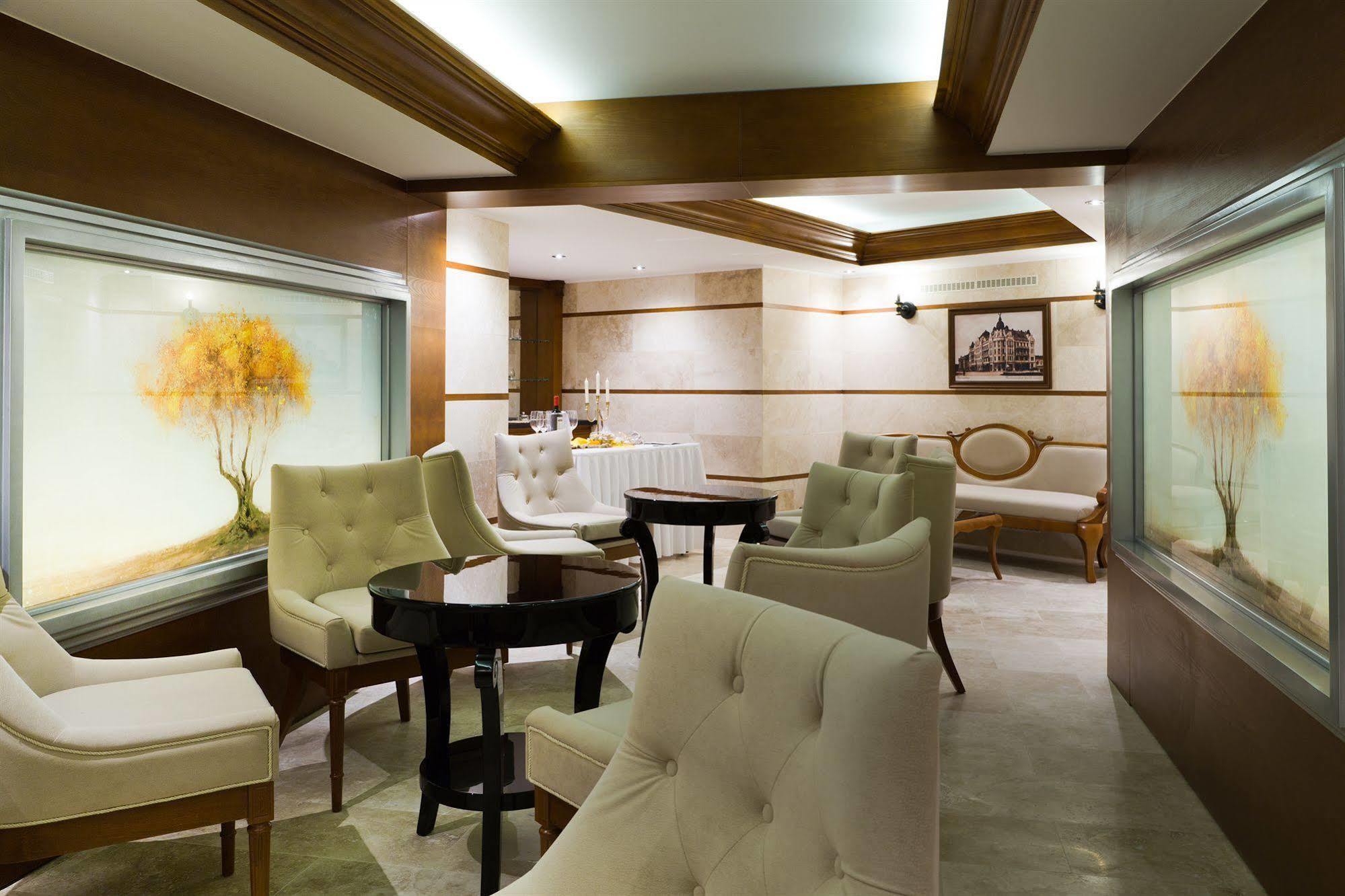 Hotel Central Nyíregyháza Екстериор снимка