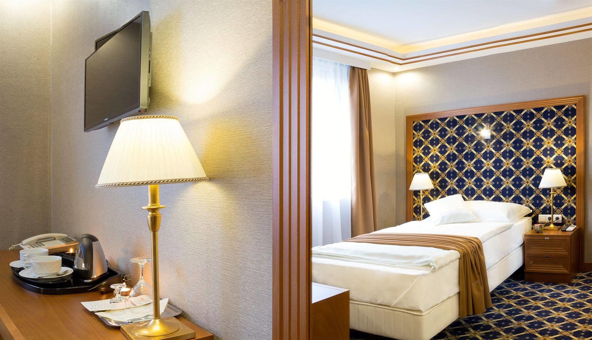 Hotel Central Nyíregyháza Екстериор снимка
