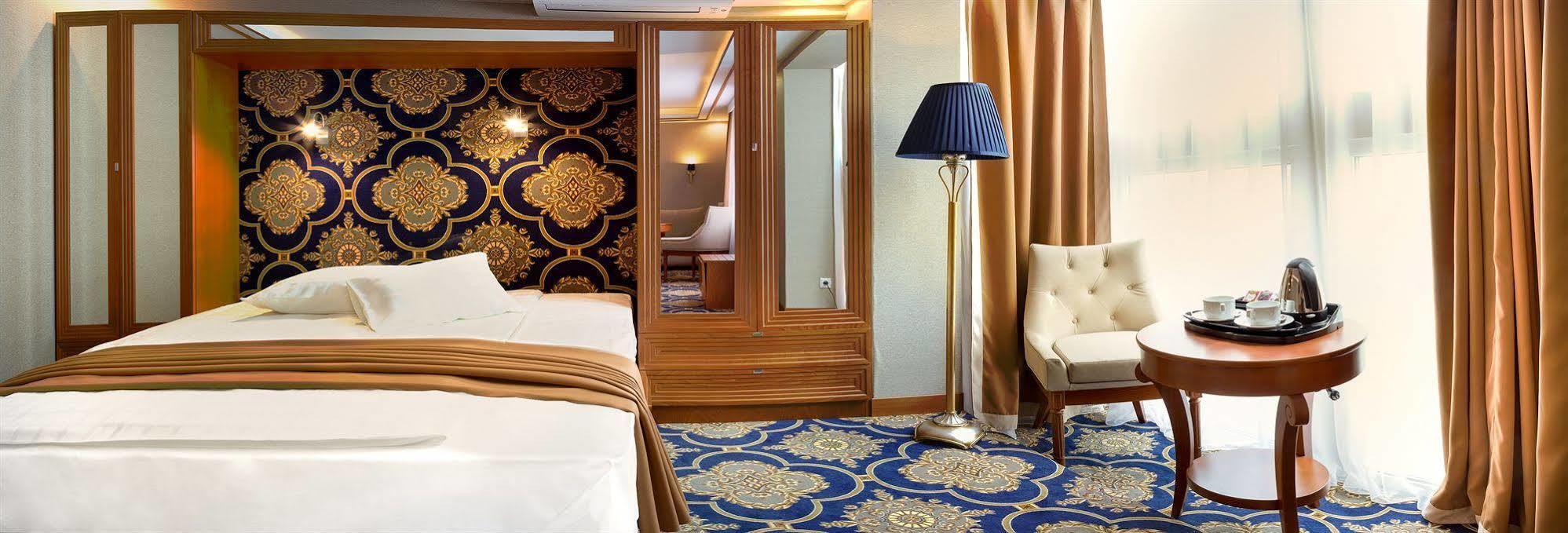 Hotel Central Nyíregyháza Екстериор снимка