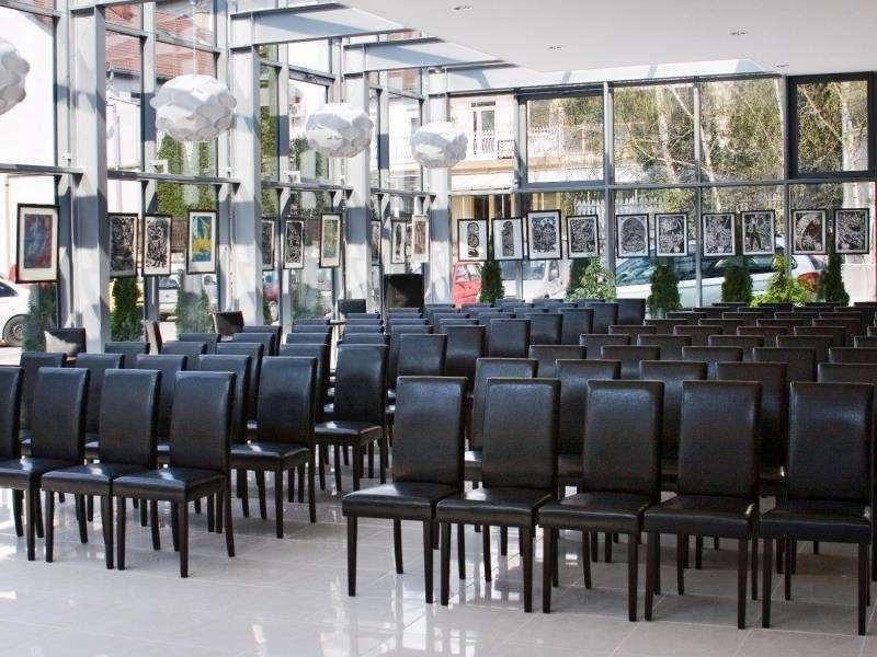 Hotel Central Nyíregyháza Съоръжения снимка